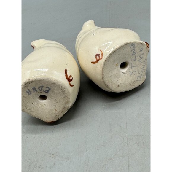 Vintage Ceramic pig Salt & Pepper Shakers Hand-Painted white & Brown 2.5" READ - Picture 5 of 5